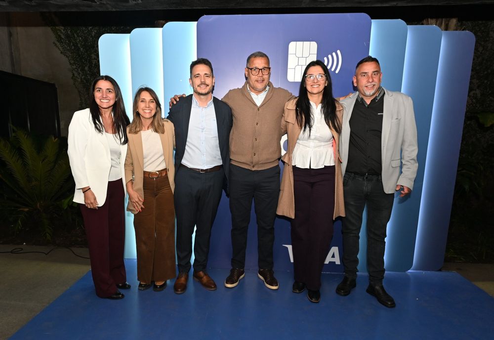 Yaninna Mella, Valeria Álvarez, Ignacio Rossi, Darío Rodríguez, Claudia Umpiérrez y Marcelo Pato Sosa.