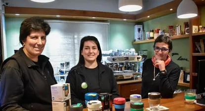 Red de cafeterías incentiva  el uso de tazas reutilizables