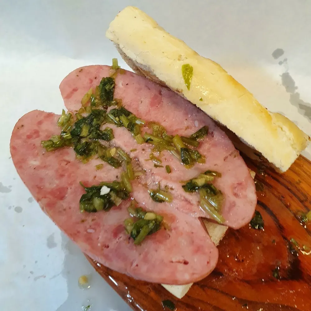 Chorizos, de oferta en las carnicerías tradicionales.