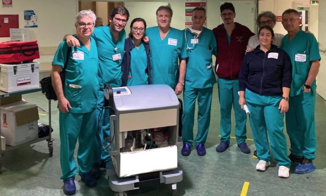 El equipo médico fue encabezado por Gino Gerosa, titular del área quirúrgica, del Hospital Universitario de Padua.