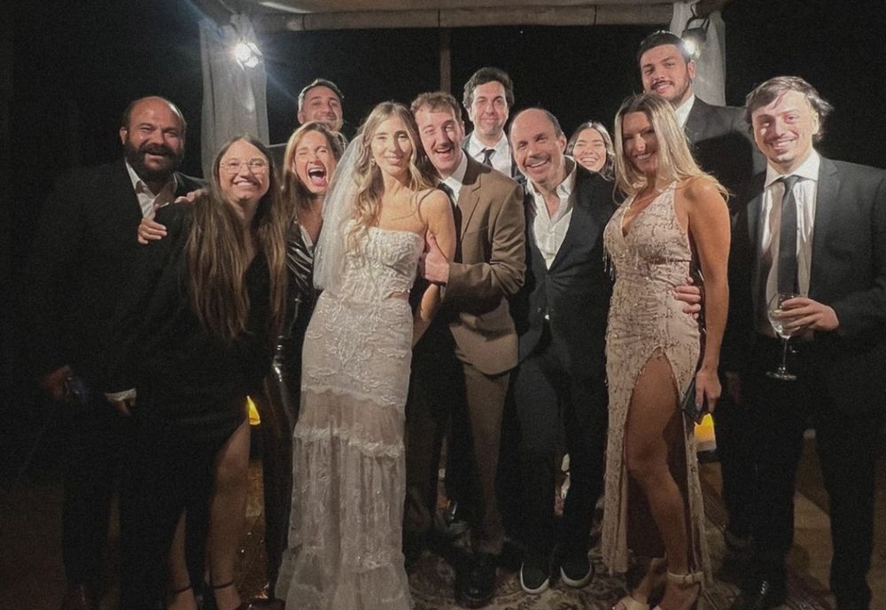 El equipo de Santo y seña en el casamiento de Bernardo Wolloch