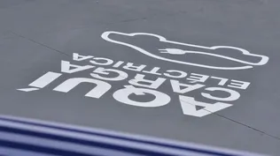 Señal de cargador de auto eléctrico