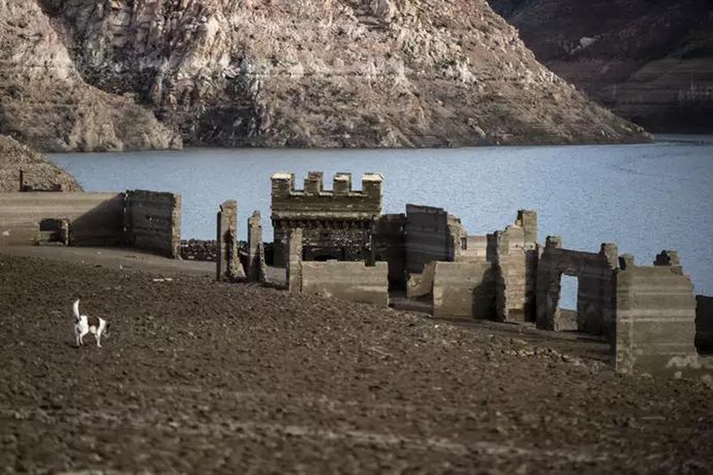 Vista del pantano de Sau, a 22 de enero de 2024, en Barcelona, Catalunya (España)