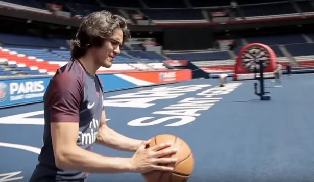 Edinson Cavani tiene futuro en la NBA