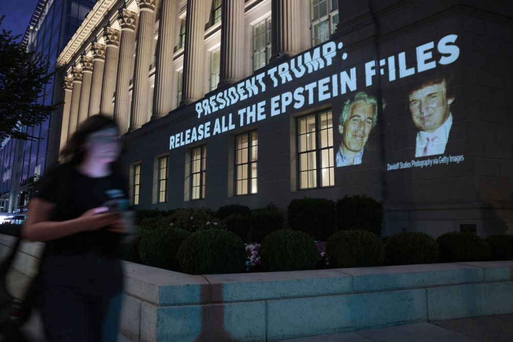 Reclaman a Donald Trump liberar todos los archivos del Caso Epstein.