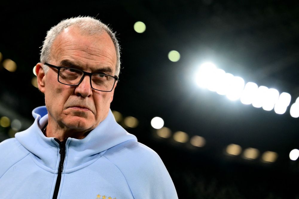 Marcelo Bielsa en el partido ante Argelia