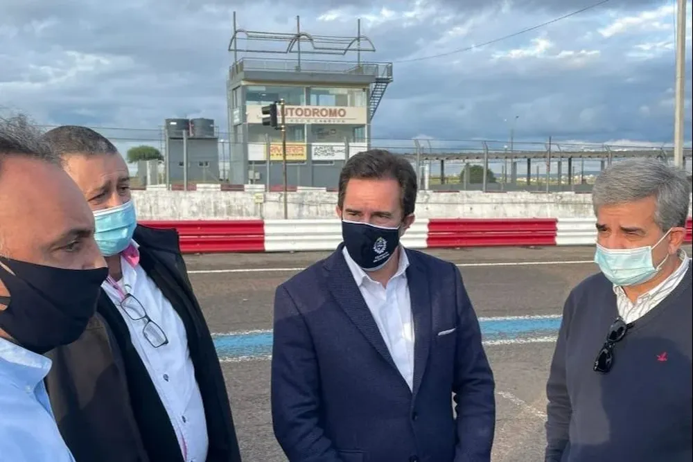 El ministro de Turismo recorrió el autódromo de Rivera.