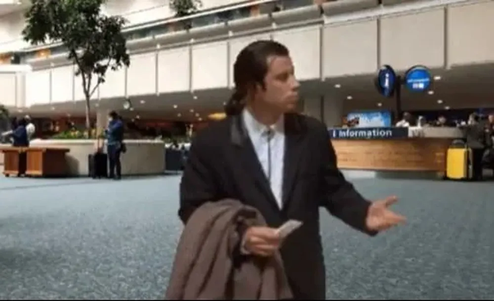 La imagen de Jhon Travolta para el meme de Novick