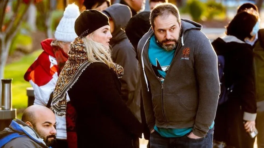 Los clientes del SVB acudieron a retirar sus depósitos luego que las autoridades anunciaran el rescate de los depositantes.