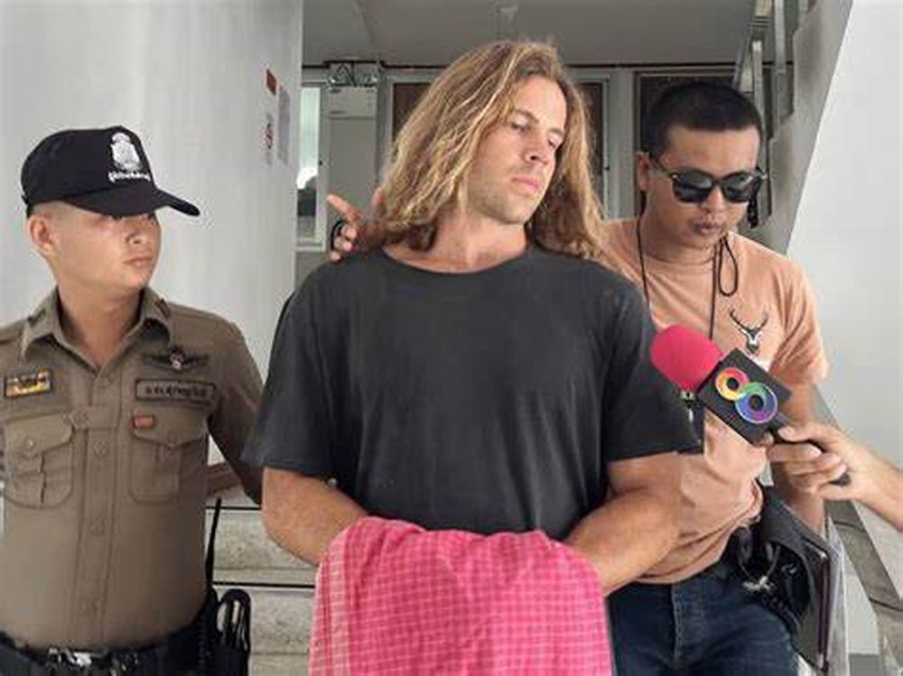 Daniel Sancho es llevado por fuerzas de Seguridad en Tailandia