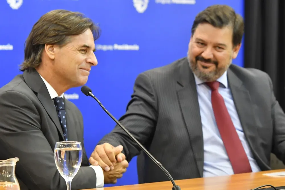 Luis Lacalle Pou y Adrián peña. Foto de archivo