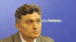 Alfie se mostró confiado en continuar bajando el déficit en 2022.