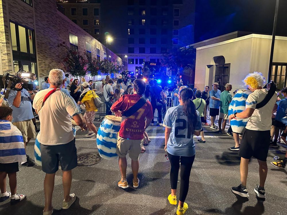 Hinchas de la selección de Uruguay en Charlotte