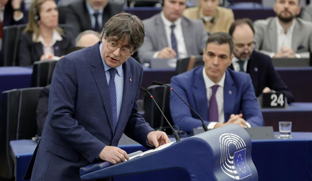 El líder de Junts, Carles Puigdemot y el presidente de Gobierno español, Pedro Sánchez