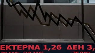 Bolsa de Grecia se desploma 22 % tras estar cinco semanas cerrada