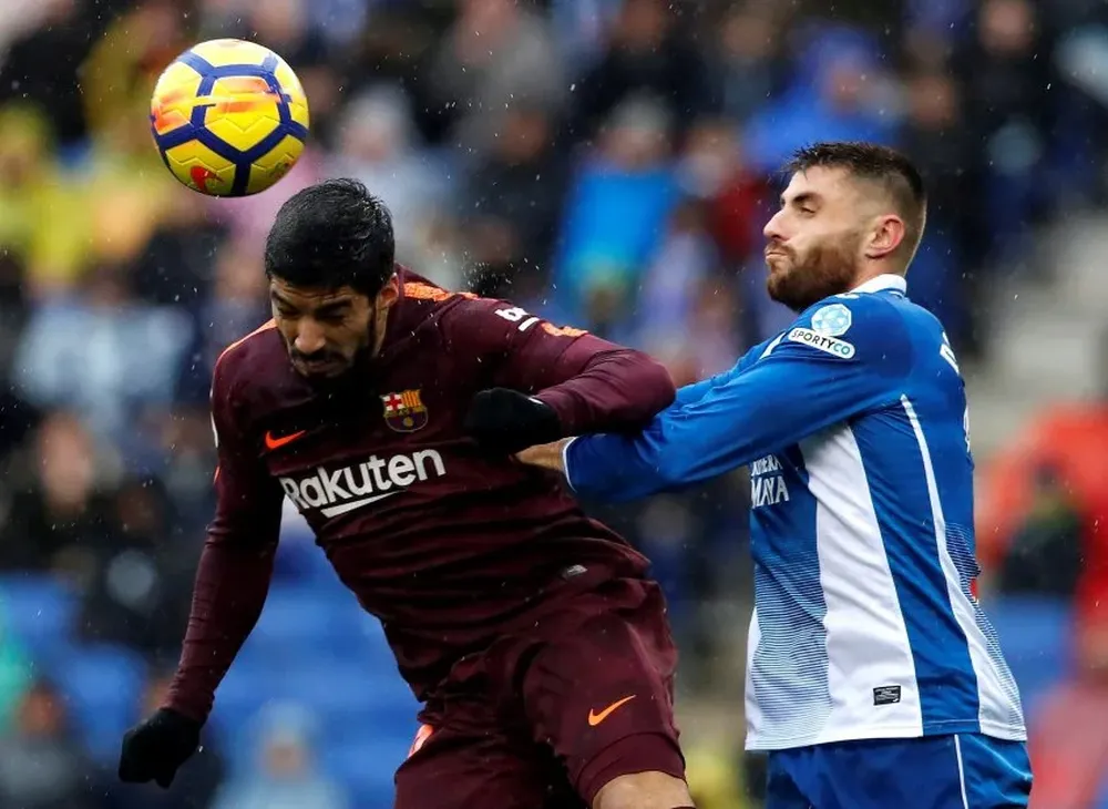Luis Suárez fue muy marcado por Espanyol