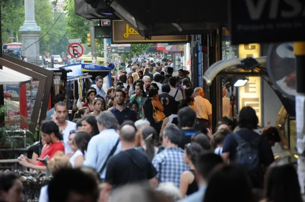 Los uruguayos se vuelcan a consumir a pesar del temor a la crisis