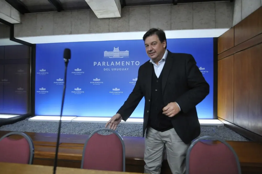 Adrián Peña, ministro de Ambiente