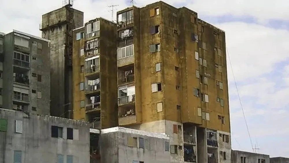 Investigan la muerte de una nena de tres años que cayó desde un octavo piso