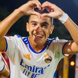 Manuel Romero, el hijo de Marcelo Romero, festejando un gol para Real Madrid, su equipo