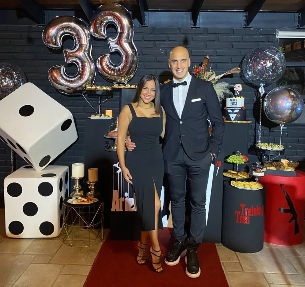Nahuelpán con su pareja cuando cumplió 33