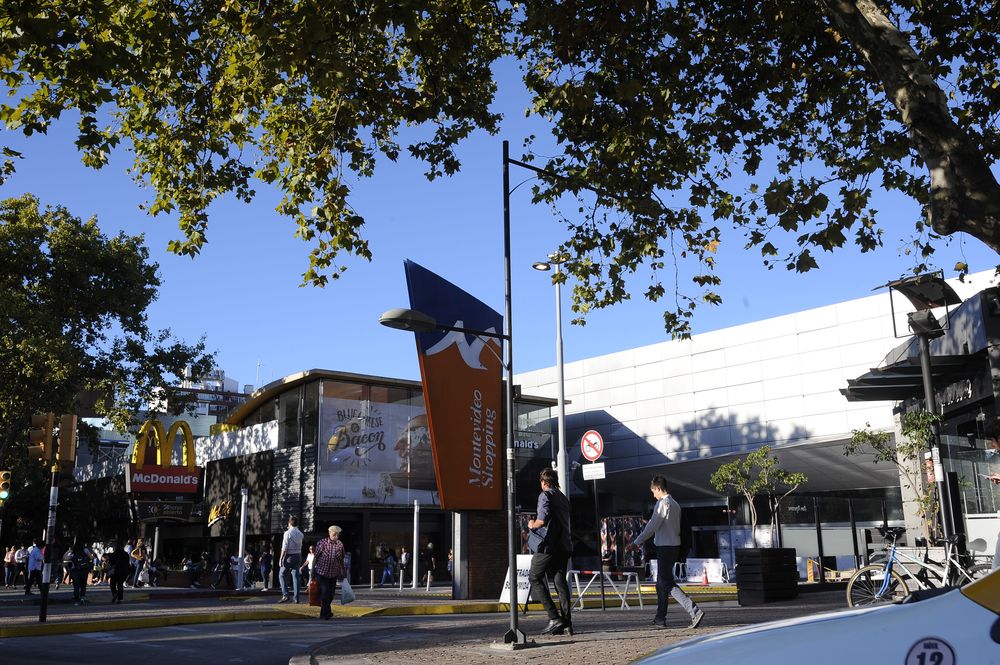 Montevideo Shopping. Archivo