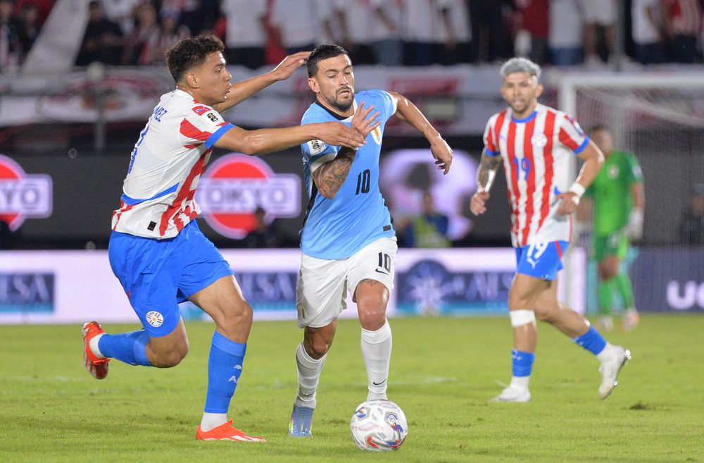 Diego Gómez y Giorgian De Arrascaeta