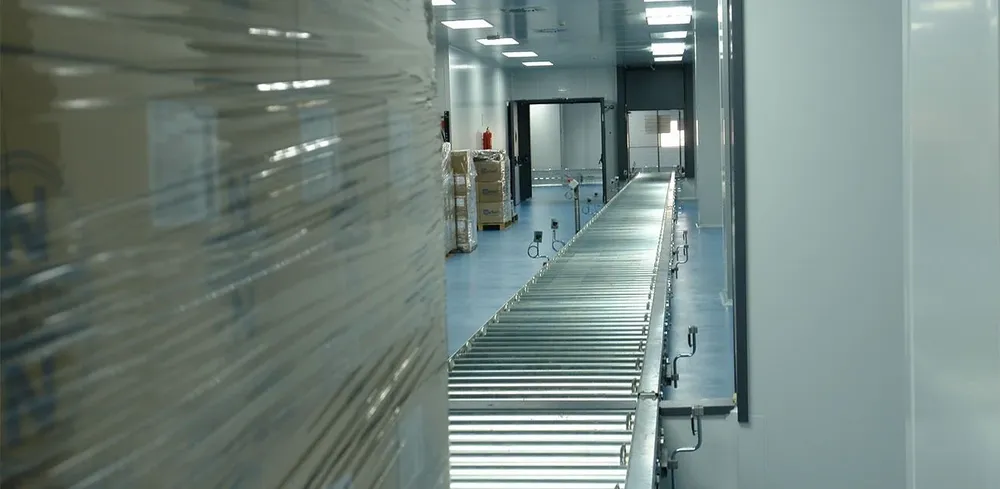 Se solicita una experiencia laboral mínima de un año para este puesto.