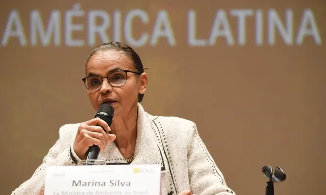 “Consiste en un mecanismo de pago por hectárea de selva en pie para ayudar a proteger las selvas tropicales de unos 80 países, dijo la ministra de Medio Ambiente, Marina Silva.