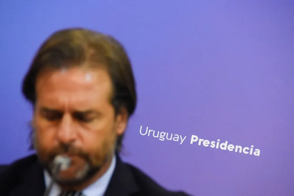 Luis Lacalle Pou decretó la emergencia sanitaria