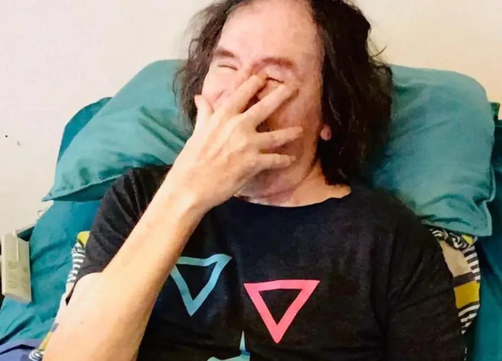 Charly fue dado de alta y compartió una foto en las redes. “Gracias a todos por preocuparse”