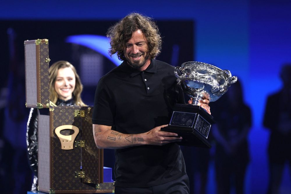 Marat Safin entregó el premio al ganador del Abierto de Australia
