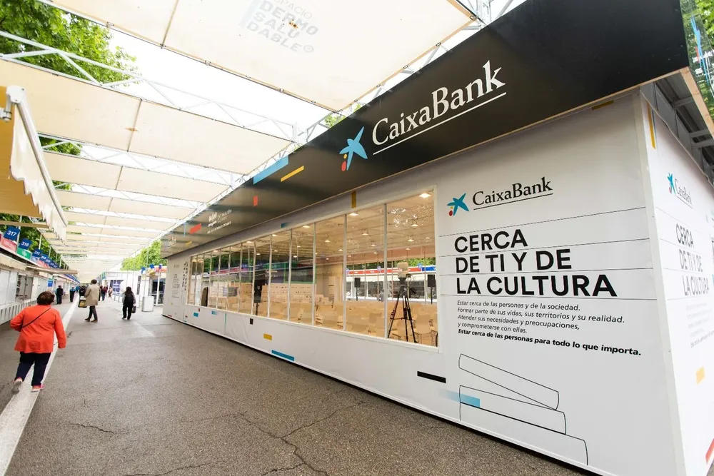 Fotografía del ‘Pabellón CaixaBank’ en la edición de la Feria del Libro de Madrid celebrada en 2023.
