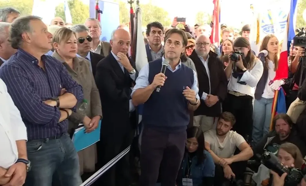 Luis Lacalle Pou mientras daba el discurso en La Charqueada