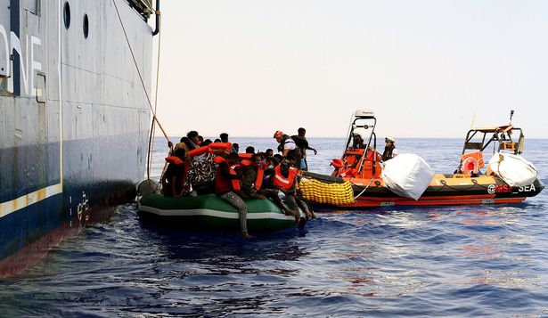 Un barco humanitario rescata a 87 migrantes en el mar Mediterráneo