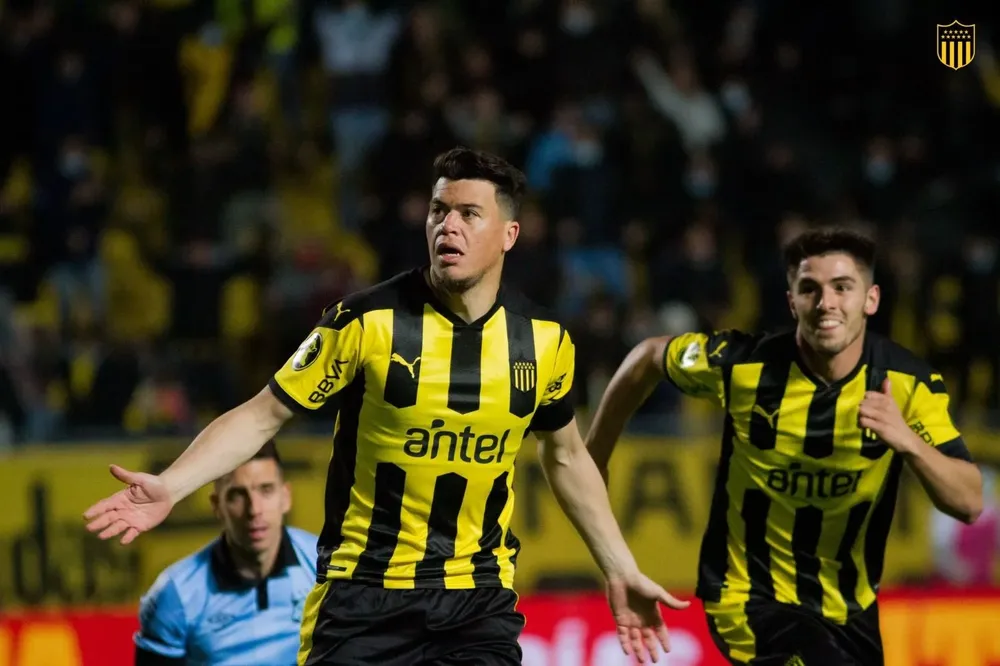 El festejo de Paco Rodríguez con Edgar Elizalde