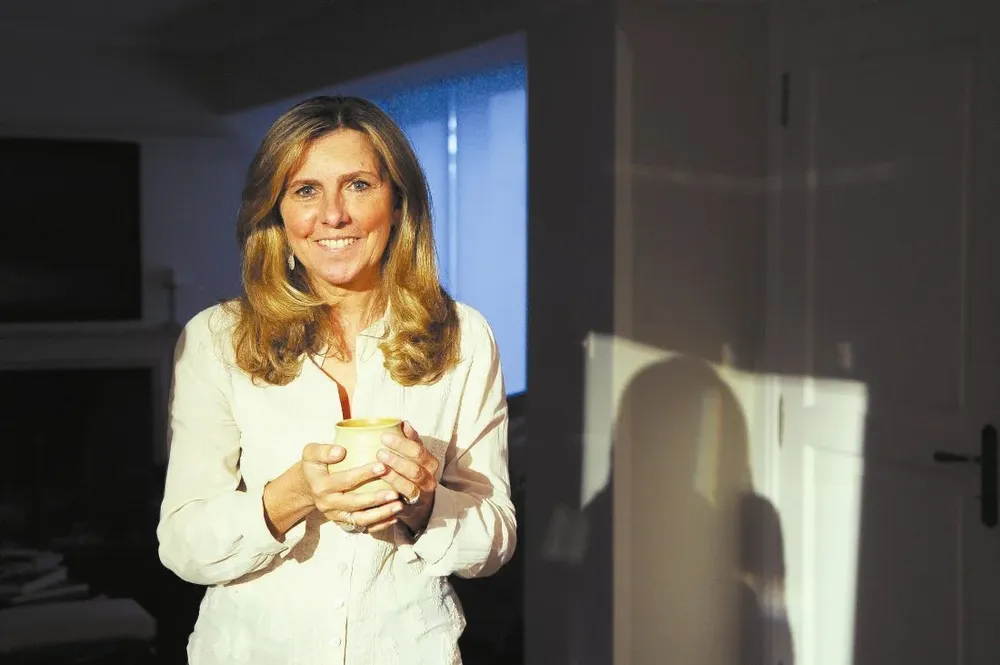 A Mónica Devoto, tener entre las manos su cuenco preferido le da paz y calidez