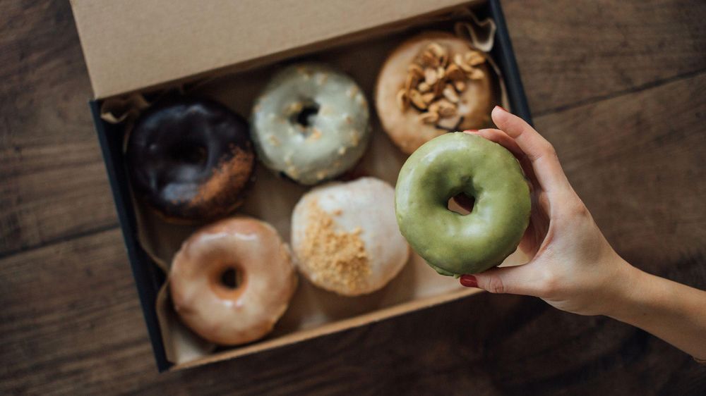 La Asociación Global del Té Japonés recomienda utilizar matcha de menor calidad para cocinar.