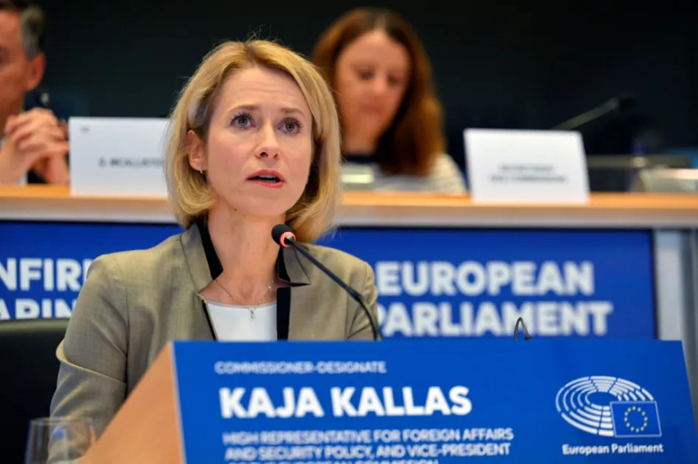 Kaja Kallas, la jefa de la diplomacia de la UE le hace un guiño a Trump
