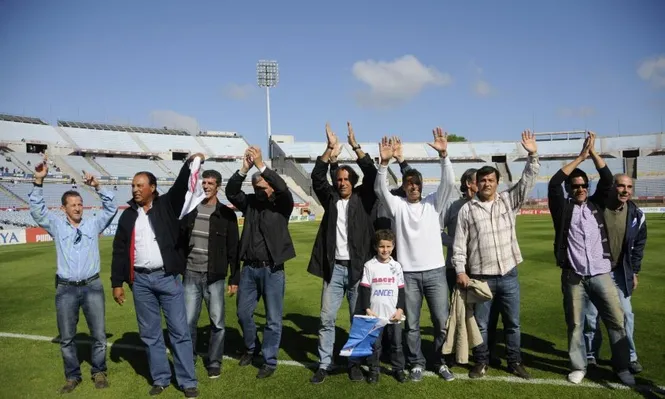 Campeones del mundo del 88 molestos con la directiva