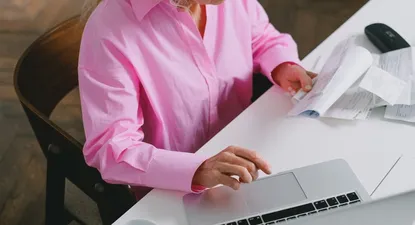 Las empresas buscan ser cada vez más diversas, y eso implica tener en la plantilla —y contratar— empleados +50