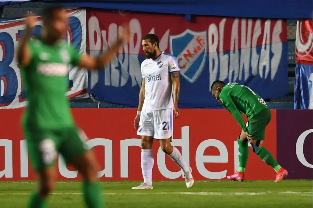 Corujo se fue expulsado