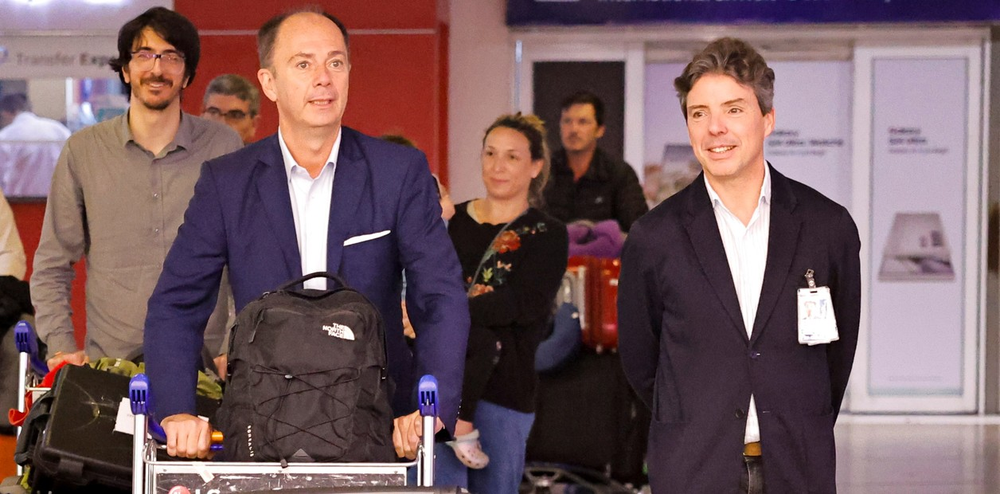 Los diplomáticos argentinos expulsados de la embajada de Venezuela llegaron al país