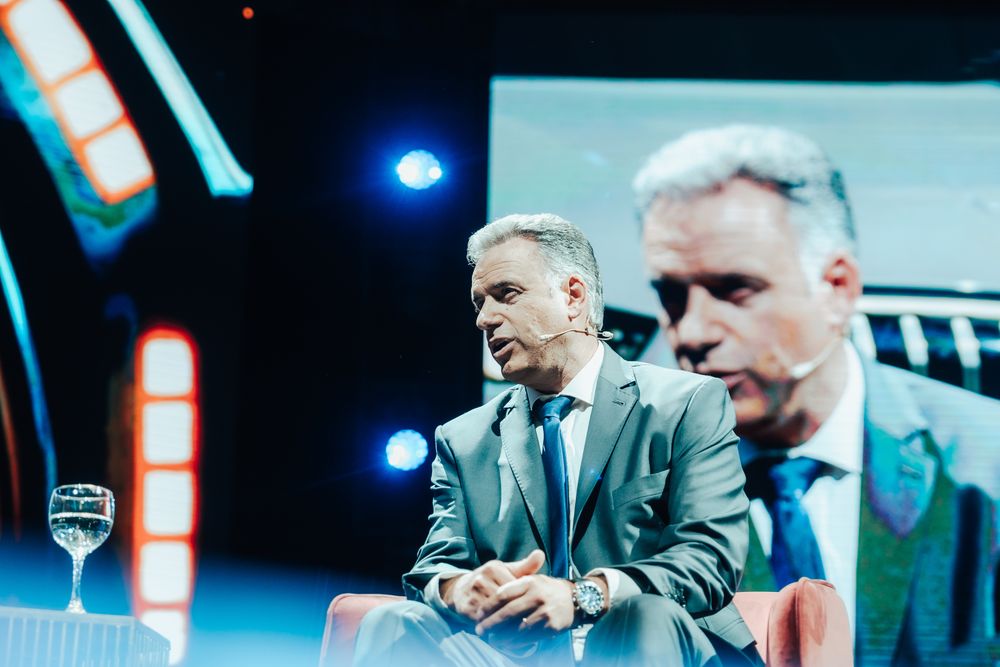 Yamandú Orsi en el America Business Forum