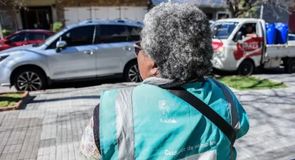 ante falta de efectivo, cuidacoches empezaron a recibir transferencias por celular