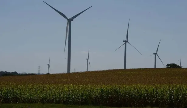 División por cambio en reglas de venta de energía entre privados