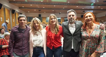 La vicepresidenta segunda del Gobierno y líder de Sumar, Yolanda Díaz, participa en un acto electoral en Vitoria junto con la candidata a lehendakari de esta formación, Alba García.