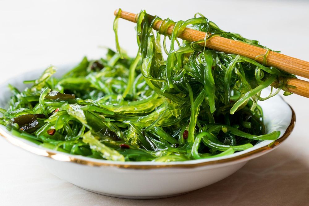 Si no te apetece mascar unas algas marinas, podrías incorporarlas como ingrediente en el pan.