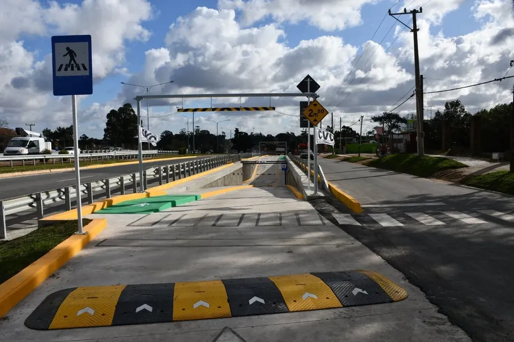 Tunel en la Ruta Interbalnearia a la altura de Pinamar