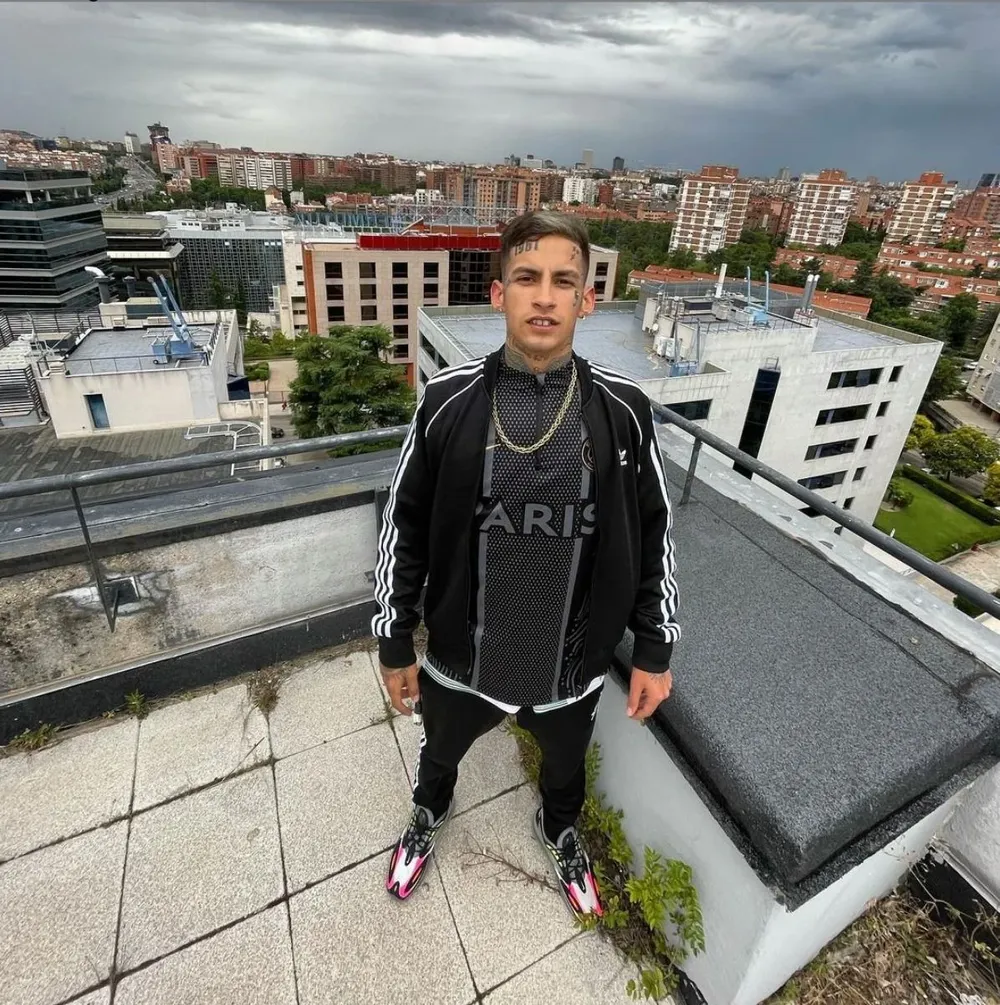 El cantante le envío un mensaje a un narco preso